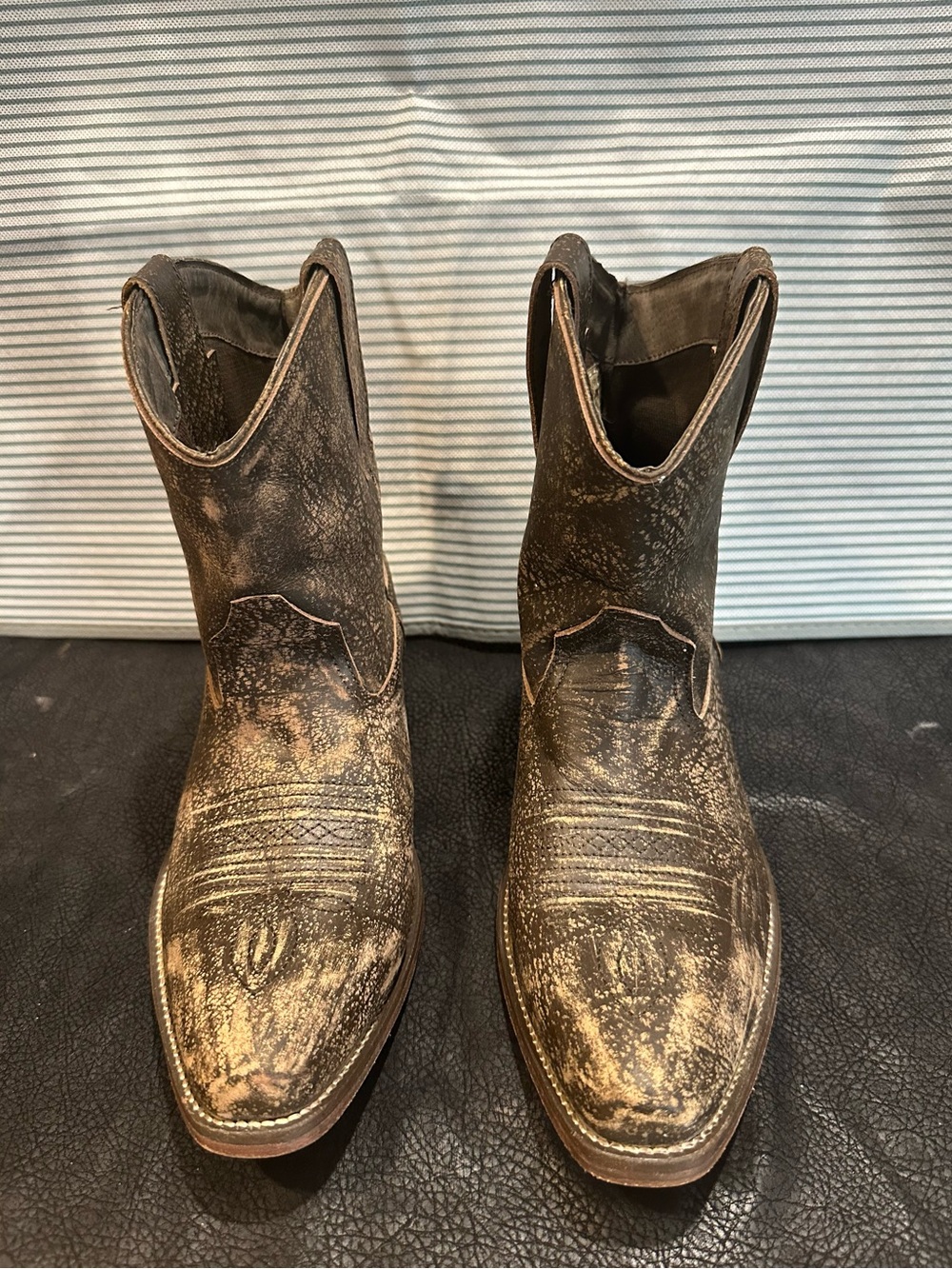 Roper Brown Distressed Leather Western Ankle Boots